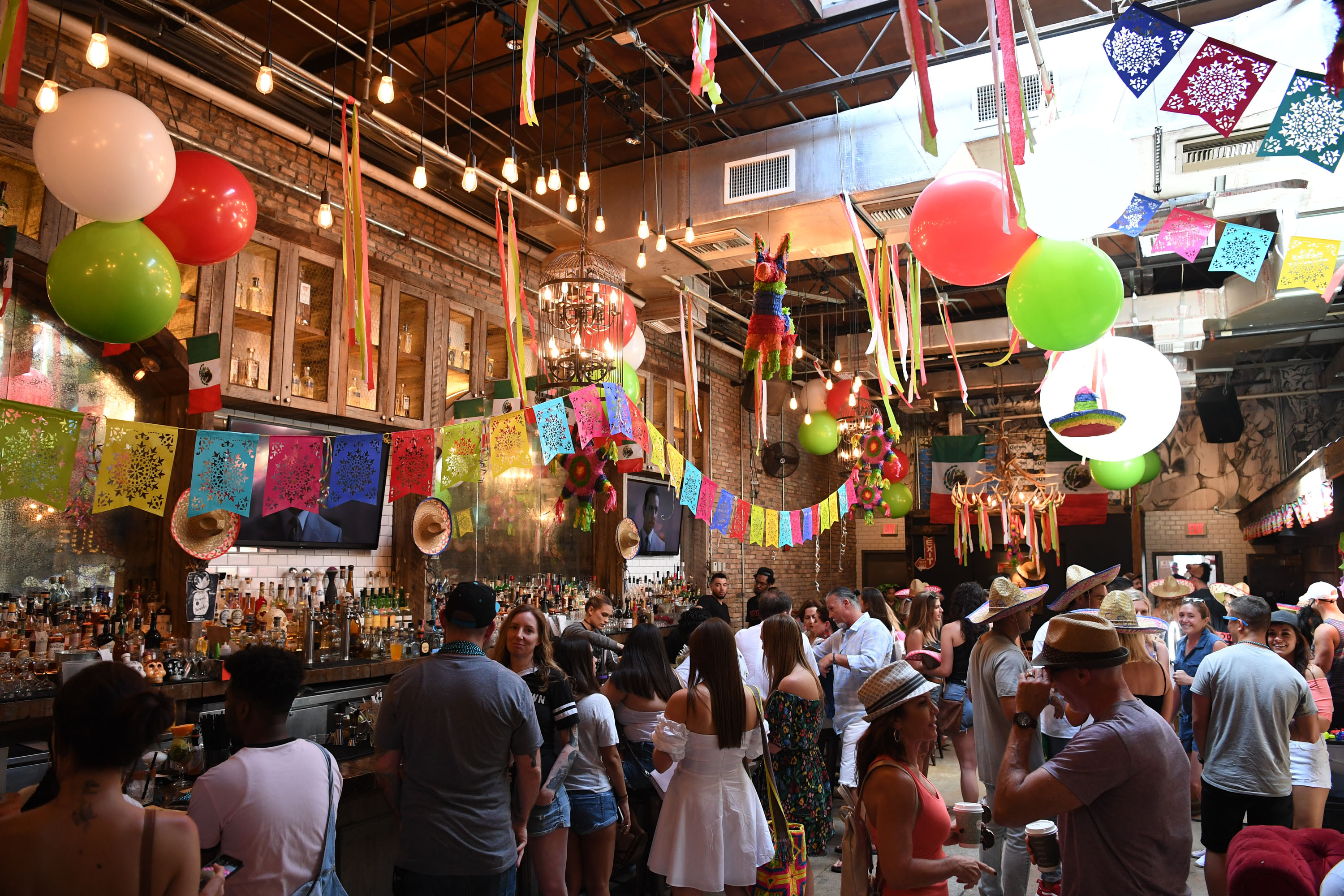 Где отпраздновать Cinco de Mayo в Майами в 2023 году?