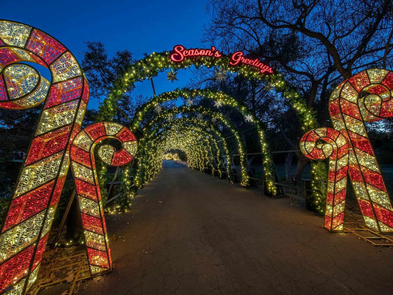 Почувствуйте волшебство в King Gillette Ranch во время праздника "Holiday Road"!